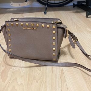 Michael kors mini studded crossbody purse